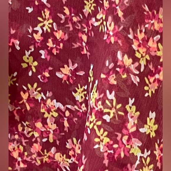 Express NWT Top $39.90 Spaghetti Strap Floral Layered Flowers Small Petite - Picture 4 of 7